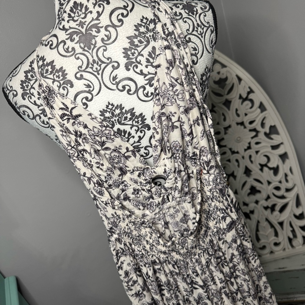 Angie Boho Keyhole Halter Wide Leg Floral Jumpsuit Size Small NWOT Beach - Picture 10 of 15